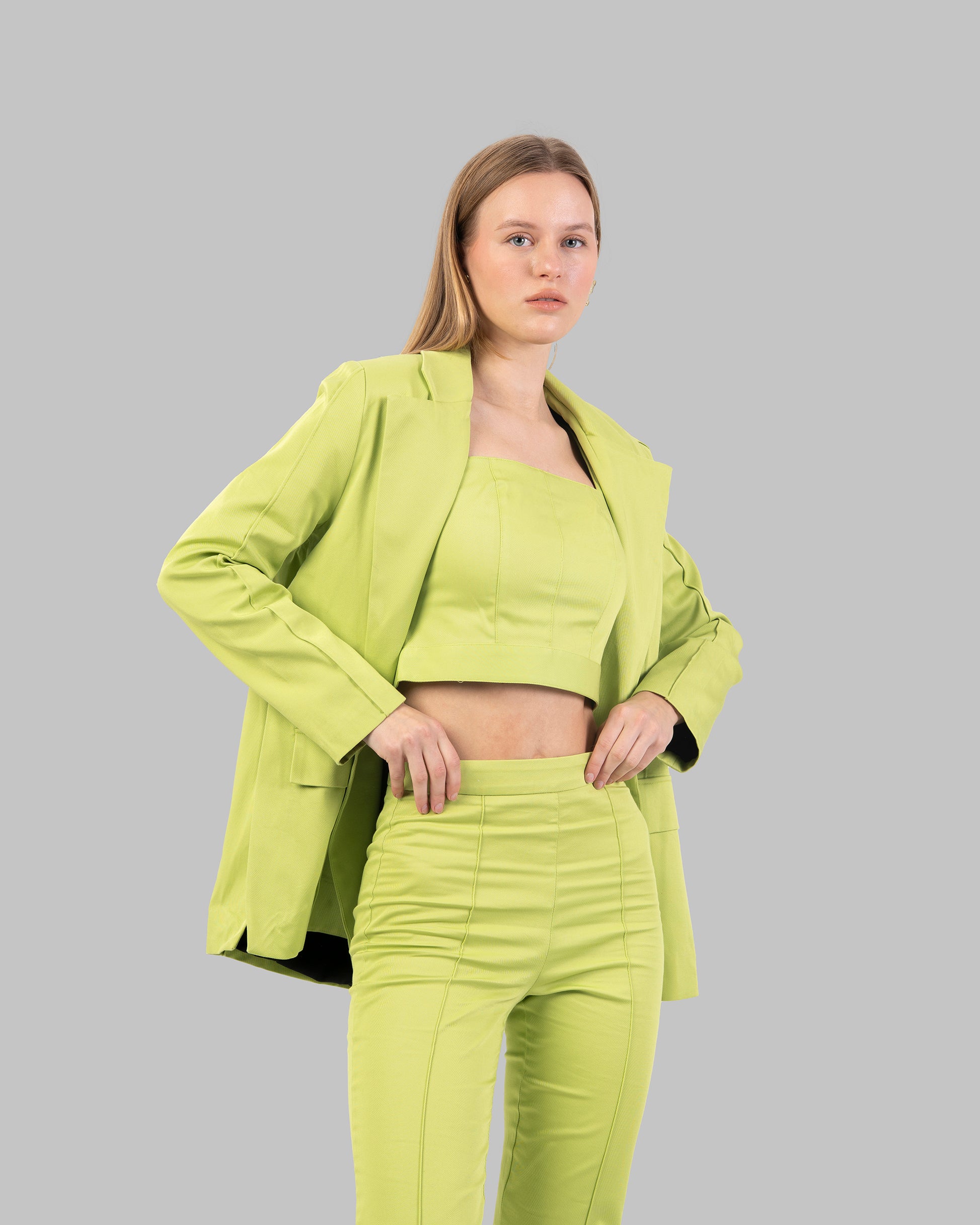 Oversized Double-Breasted jacket.