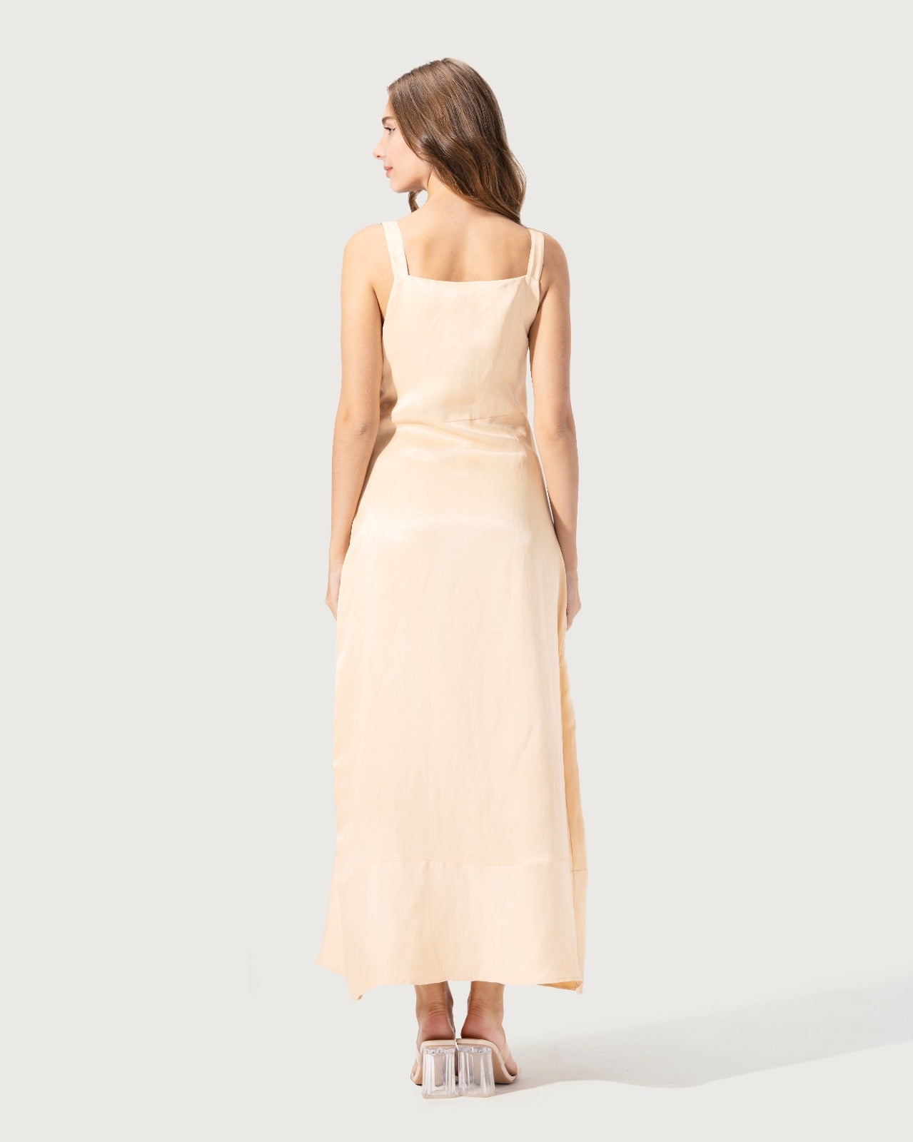 MIDI DRESS WITH A SQUARE NECKLINE AND WIDE STRAPS
