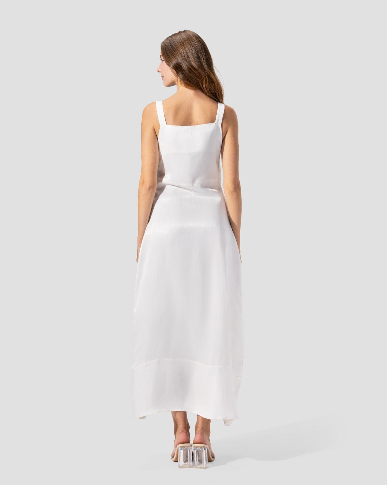 MIDI DRESS WITH A SQUARE NECKLINE AND WIDE STRAPS