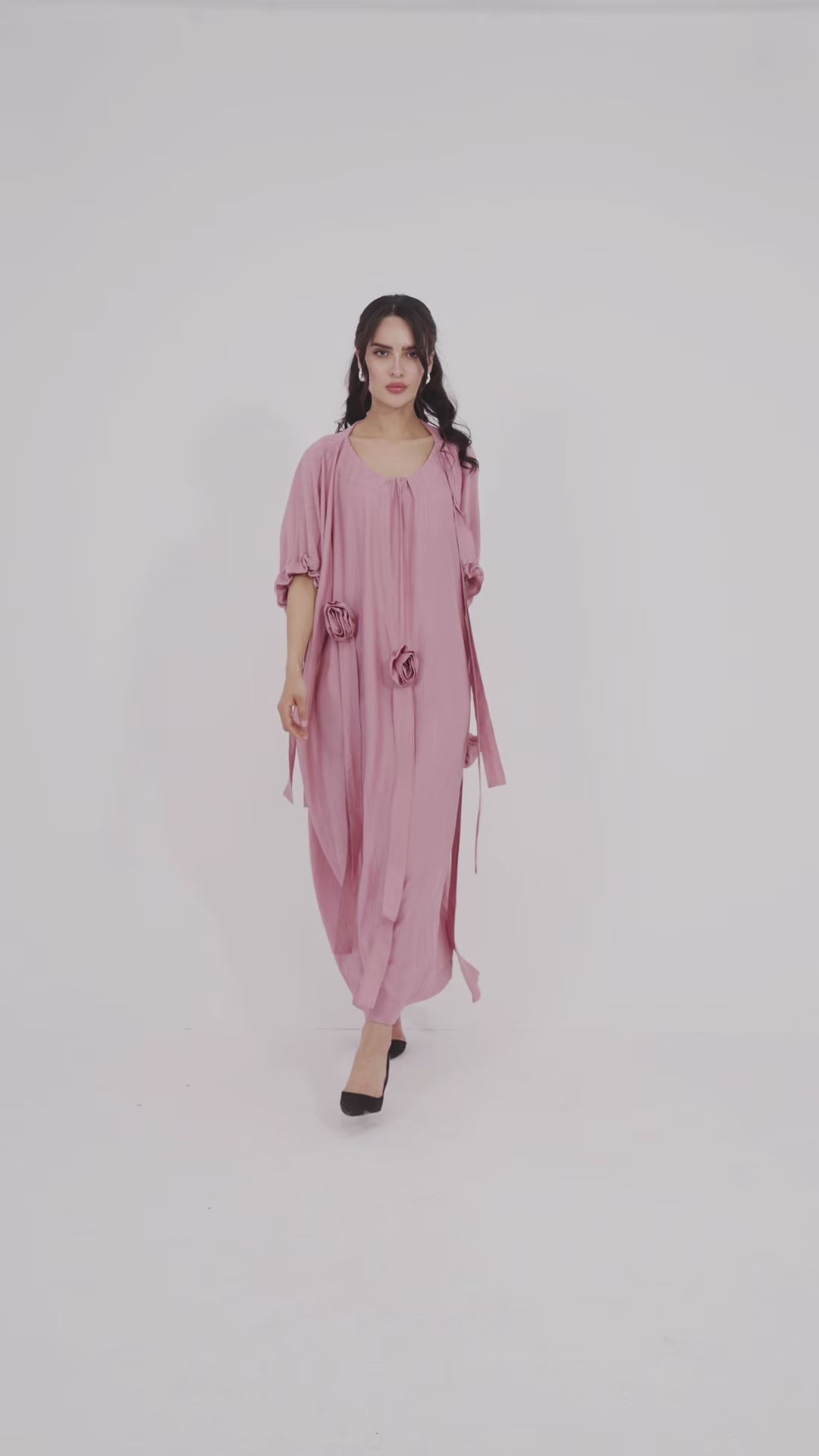 LONG DRESS OVERSIZED WITH 3D FLOWERS