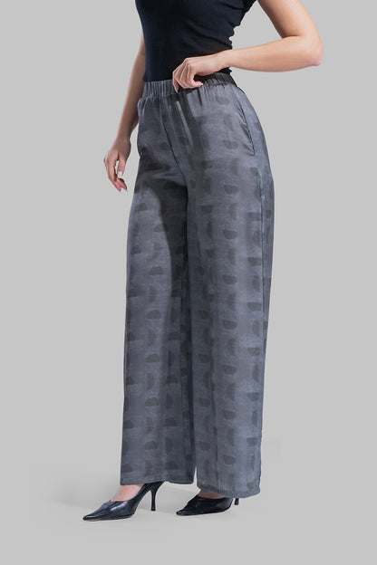 High-waist Pants with an elasticated waistband for comfort.