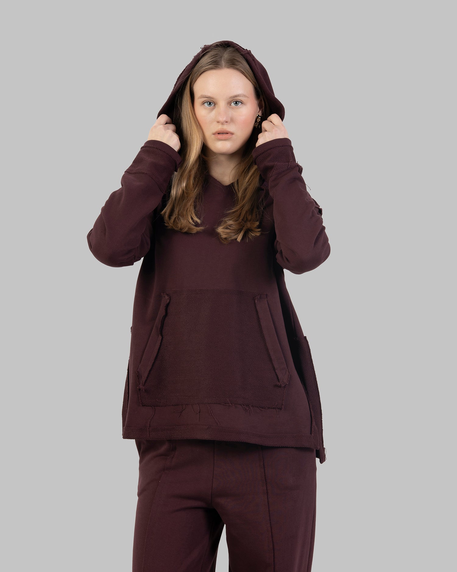 هودي كبير الحجم بدون تشطيب