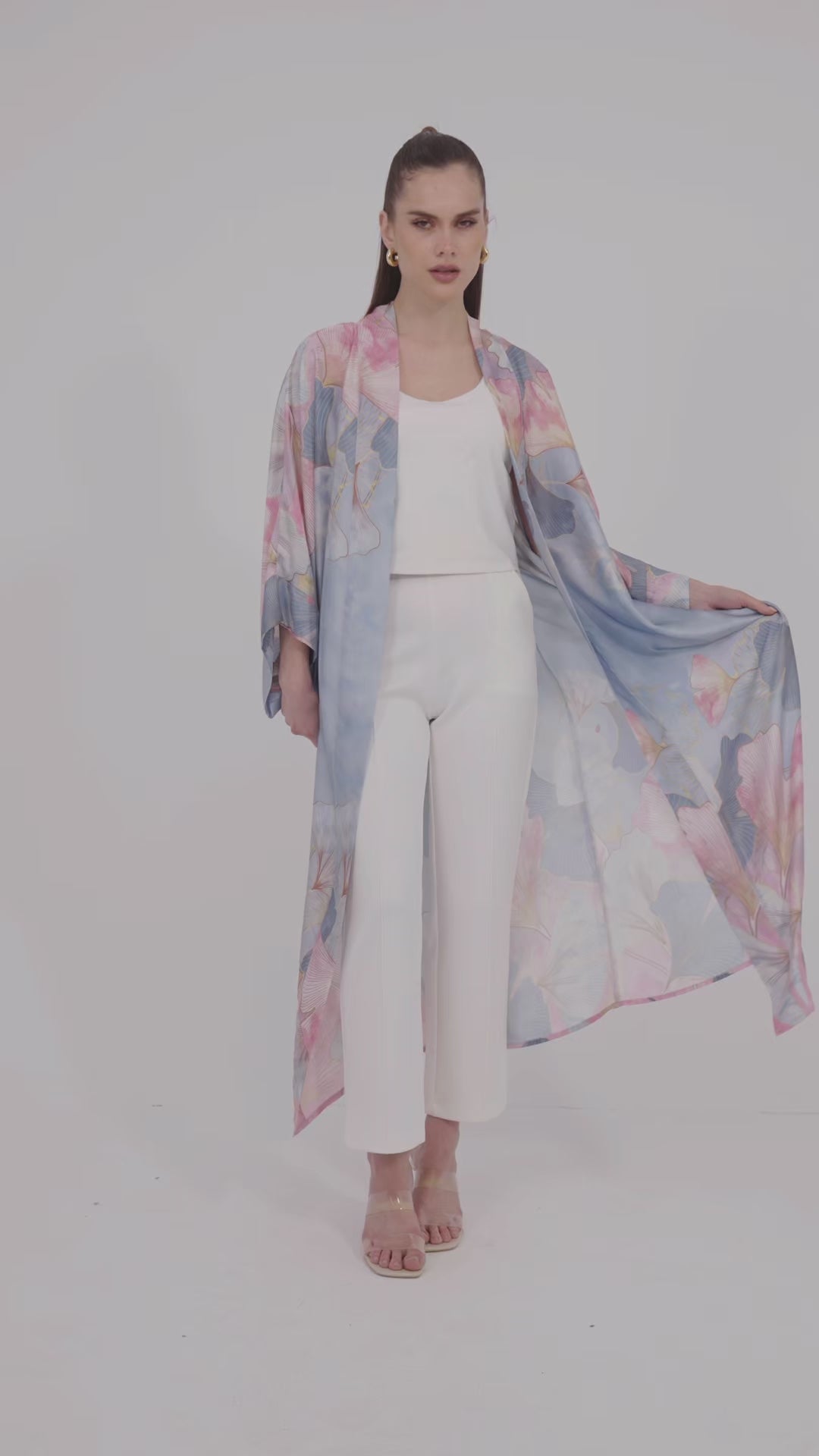 FLORAL PRINT KIMONO WITH WIDE SLEEVES